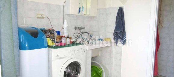 4 غرف نوم فيلا في Porcari, Italy رقم 175068 37