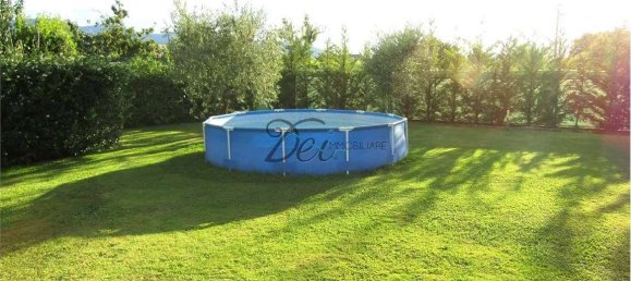 4 غرف نوم فيلا في Porcari, Italy رقم 175068 33