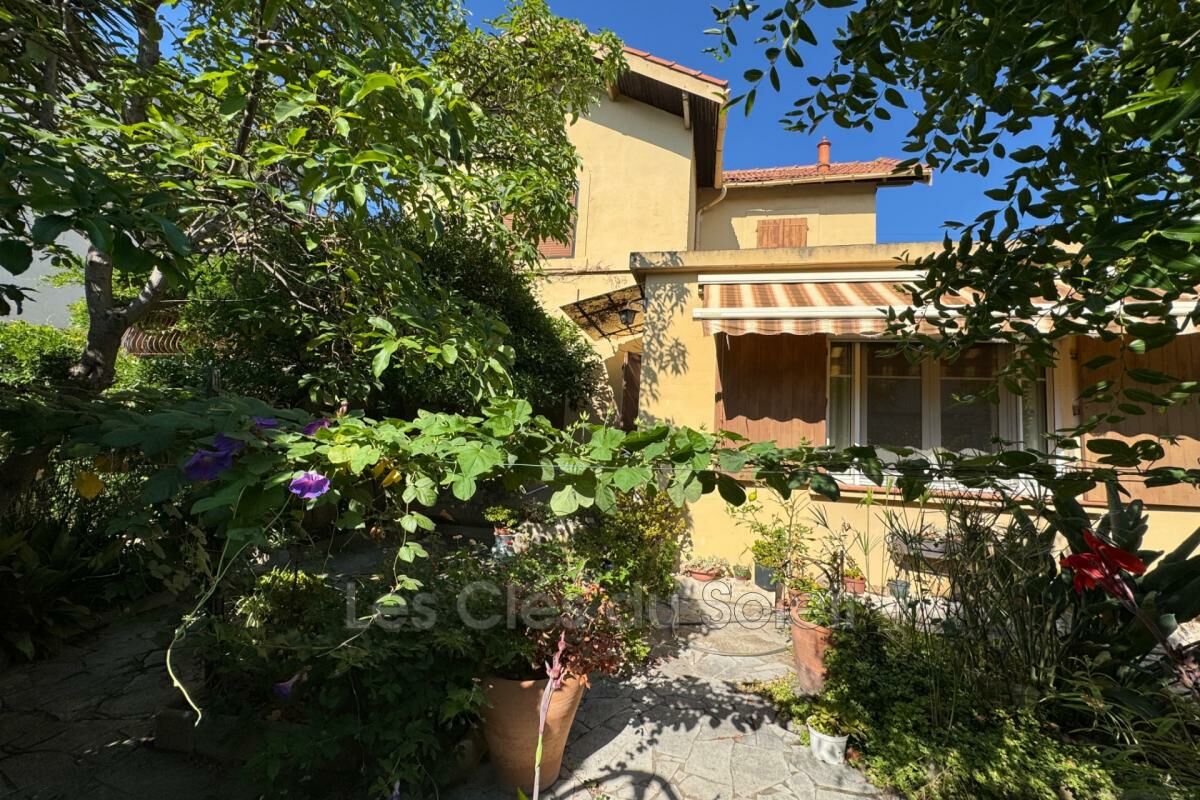 3 bedrooms House in Toulon, France No. 298641