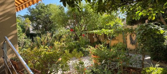 3 bedrooms House in Toulon, France No. 298641 3