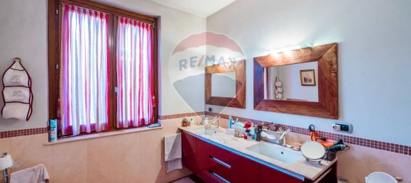 5 rooms Villa in Albano Sant'Alessandro, Italy No. 338630 37