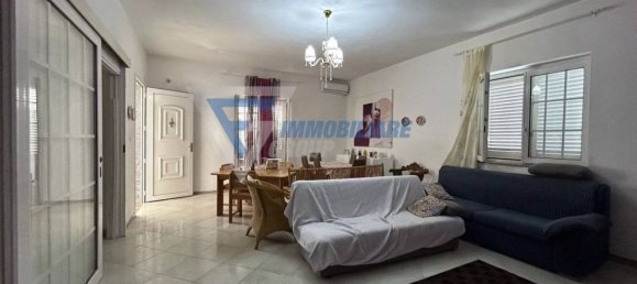 3 bedrooms Villa in Syracuse, Italy No. 287840 2