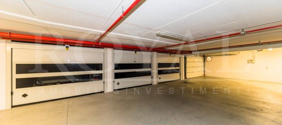  موقف سيارات في Bergamo, Italy 13متر مربع رقم 317928 3