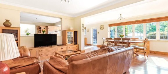 5 bedrooms House in Hadley Wood, United Kingdom No. 6560 4