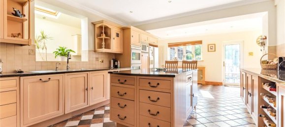 5 bedrooms House in Hadley Wood, United Kingdom No. 6560 14