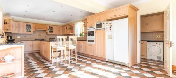 5 bedrooms House in Hadley Wood, United Kingdom No. 6560 17