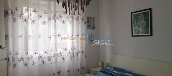 Apartamento de 2 dormitorios en Carrara, Italy No. 98570 14
