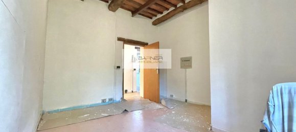 4 bedrooms Apartment in Lucca, Italy No. 359029 11