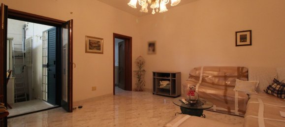 4 bedrooms House in Mesagne, Italy No. 352278 4