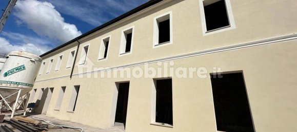 2 bedrooms Apartment in Campi Bisenzio, Italy No. 10825 4