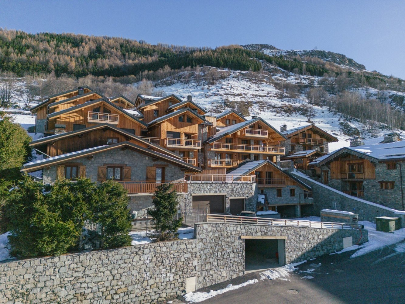 2 bedrooms Apartment in Les Belleville, France No. 202