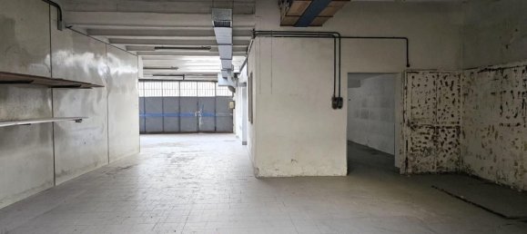 550m² Commercial property in Padua, Italy No. 91405 5