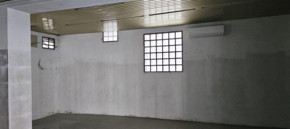 550m² Commercial property in Padua, Italy No. 91405 8