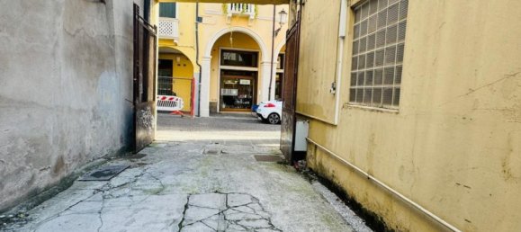 550m² Commercial property in Padua, Italy No. 91405 9