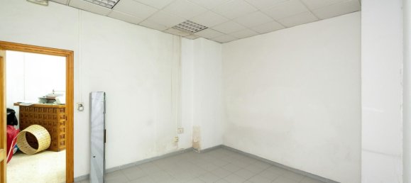 160m² Commercial property in Granada, Spain No. 22408 15