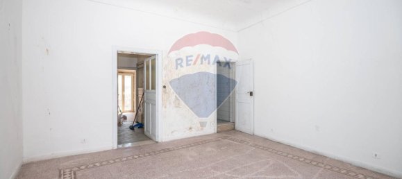 Дом с 6 комнатами в Рагуза, Италия № 129927 32