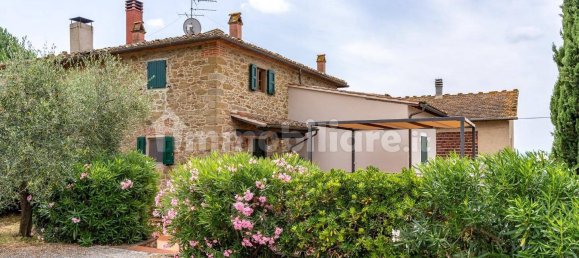 4 bedrooms House in Vinci, Italy No. 159890 2