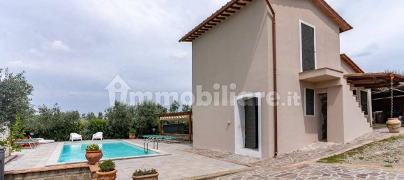 4 bedrooms House in Vinci, Italy No. 159890 5