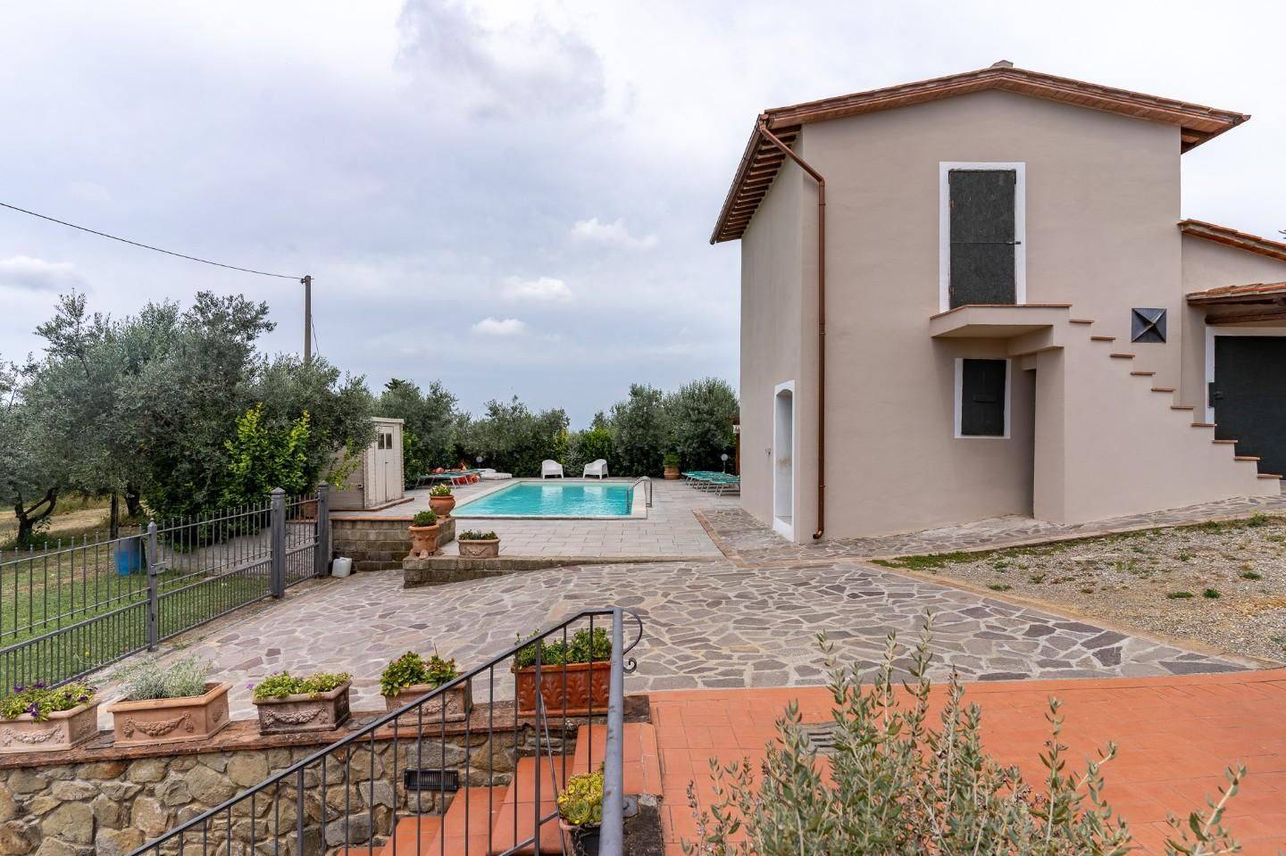 4 bedrooms House in Vinci, Italy No. 159890