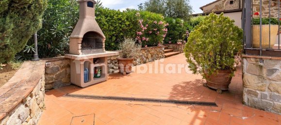 4 bedrooms House in Vinci, Italy No. 159890 16