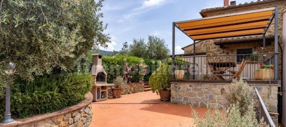 4 bedrooms House in Vinci, Italy No. 159890 15