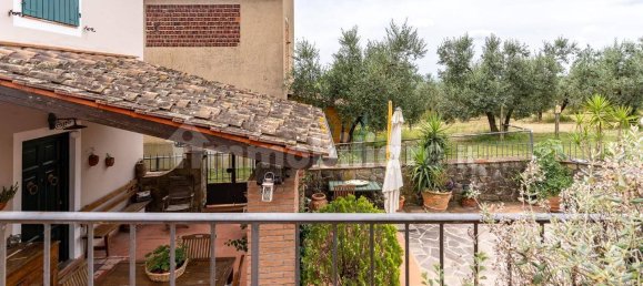 4 bedrooms House in Vinci, Italy No. 159890 23