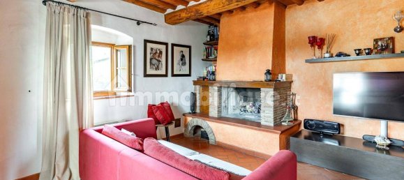 4 bedrooms House in Vinci, Italy No. 159890 33