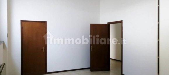 2 rooms Office in Monza, Italy No. 378990 6