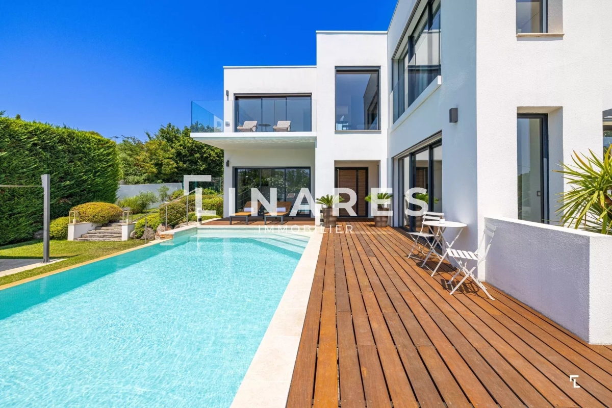 4غرفة فيلا في Marseille, France رقم 322632