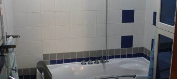 3 bedrooms Apartment in Baku, Azerbaijan No. 499 2