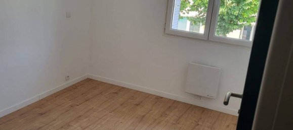 1 bedroom Apartment in Jonquieres, France No. 326505 8