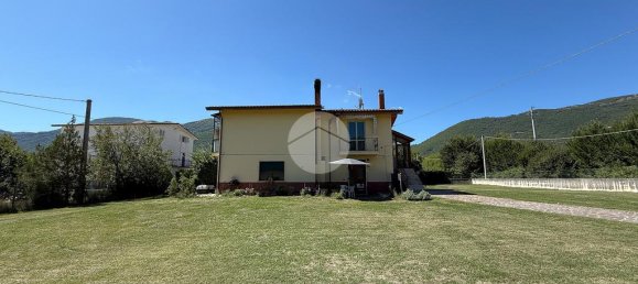 3 Schlafzimmer Wohnung in Scoppito, Italy, Nr. 329155 4