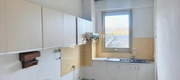 2 bedrooms Apartment in Blois, France No. 76251 3