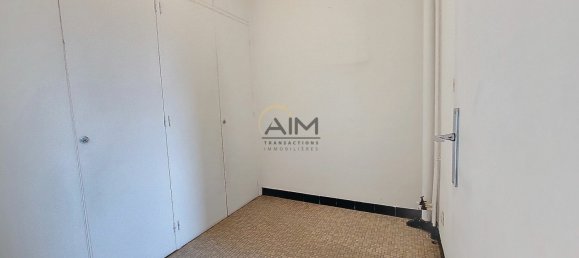 2 bedrooms Apartment in Blois, France No. 76251 6