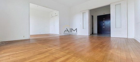 2 bedrooms Apartment in Blois, France No. 76251 7