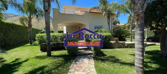 Villa de 4 habitaciónes en Castellammare del Golfo, Italy No. 258725 2