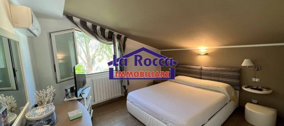 Villa de 4 habitaciónes en Castellammare del Golfo, Italy No. 258725 24