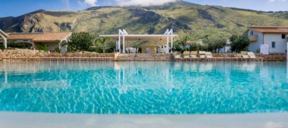 Villa de 4 habitaciónes en Castellammare del Golfo, Italy No. 258725 32