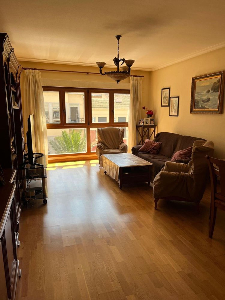 4 bedrooms Apartment in Alicante, Spain No. 156005