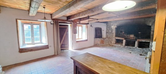 3 bedrooms House in Ambert, France No. 333147 4