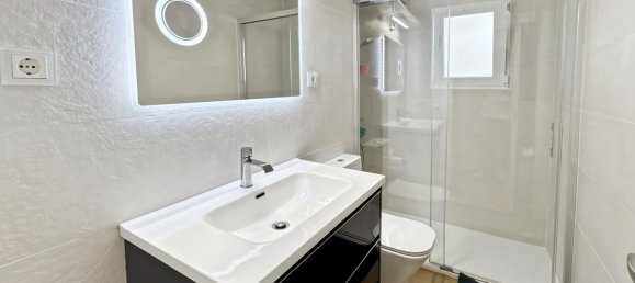 3 bedrooms Apartment in Madrid, Spain No. 137247 16