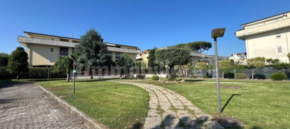 3 bedrooms Apartment in Caserta, Italy No. 294760 4