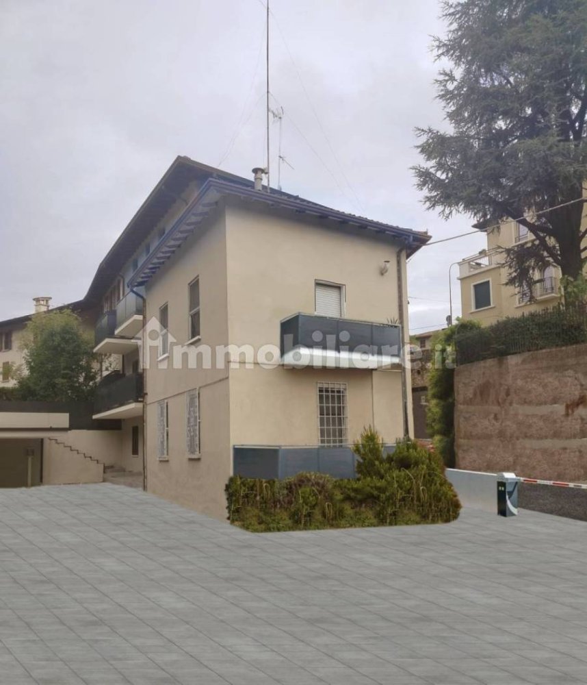 Apartamento T2 em Desenzano del Garda, Italy N.º 353812