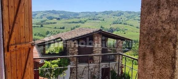 3 bedrooms House in Montecalvo Versiggia, Italy No. 109575 23