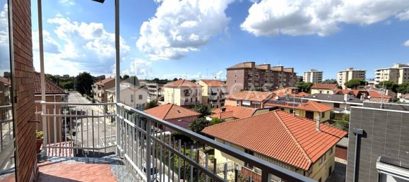 3 rooms Apartment in Cinisello Balsamo, Italy No. 379123 14