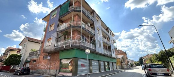 3 rooms Apartment in Cinisello Balsamo, Italy No. 379123 30