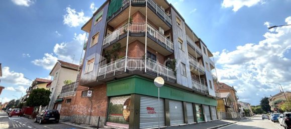 3 rooms Apartment in Cinisello Balsamo, Italy No. 379123 29