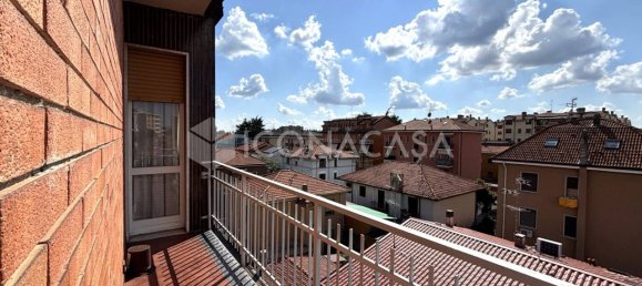3 rooms Apartment in Cinisello Balsamo, Italy No. 379123 22