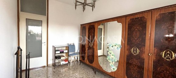 3 rooms Apartment in Cinisello Balsamo, Italy No. 379123 25