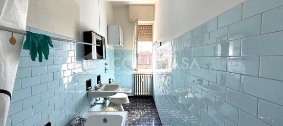 3 rooms Apartment in Cinisello Balsamo, Italy No. 379123 9